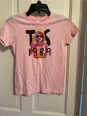 Girls' Pink Graphic Tee with 1989 Print